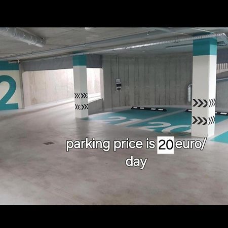 Happy Inn Just Studio, Self Check-In-24X7,Parking-In-The-Underground-Garage VNO Exteriör bild